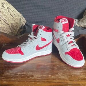 Jordan 1 High Zoom Air CMFT 2
Valentine's Day (2023) (Women's)